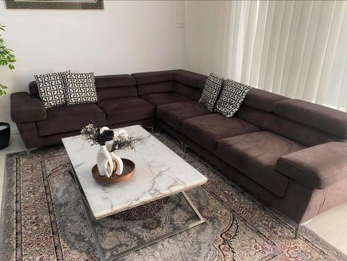 Hoekbank bruin/ eettafel& salontafel marmer/ eetstoelen, Huis en Inrichting, Woonaccessoires | Boeddhabeelden, Zo goed als nieuw