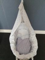 Complete witte rieten poppenwieg met toebehoren, Ophalen, Gebruikt