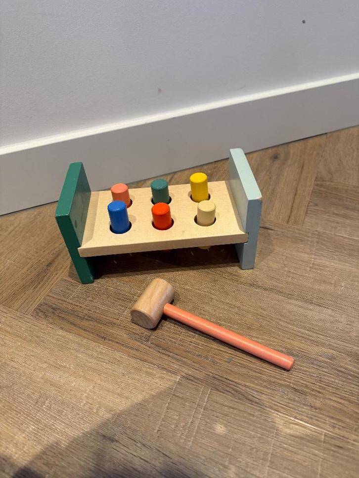 Heel goed Hema houten speelgoed hamerbank peuter spel hout, Kinderen en Baby's, Speelgoed | Houten speelgoed, Zo goed als nieuw