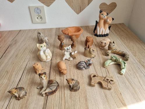 19 Zeer mooie Zeldzame Vintage Katten Beelden Keramiek Steen, Verzamelen, Beelden en Beeldjes, Gebruikt, Dier, Verzenden