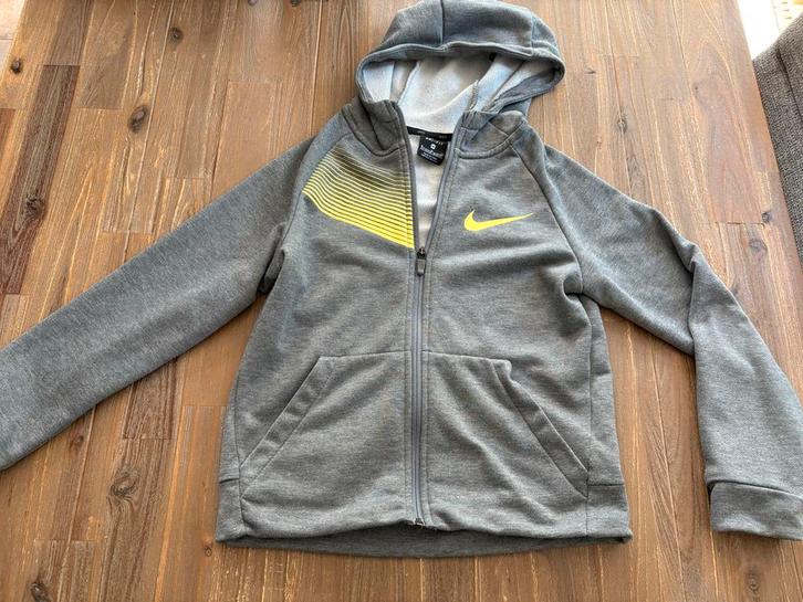 Nike Dry-fit vest grijs mt 140/146, Kinderen en Baby's, Kinderkleding | Overige, Gebruikt, Jongen of Meisje, Ophalen of Verzenden