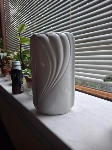 Aardewerk Vaas Wit beschikbaar voor biedingen