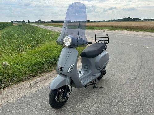 BTC Riva (nieuwstaat), Fietsen en Brommers, Scooters | Overige merken, Zo goed als nieuw, Ophalen