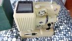 Oude filmprojector in koffer, Ophalen of Verzenden, Projector