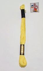 DMC mouline, geel 445, Mulhouse, France, Ophalen of Verzenden, Borduurgaren of Zijde, DMC