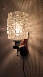 Midcentury wandlampje teak met glazen kapje, Huis en Inrichting, Lampen | Wandlampen, Midcentury, Gebruikt, Ophalen of Verzenden