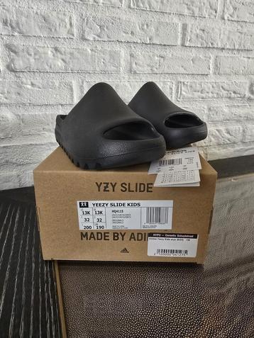 Adidas Yeezy Slide - Onyx - maat 30 - nieuw beschikbaar voor biedingen