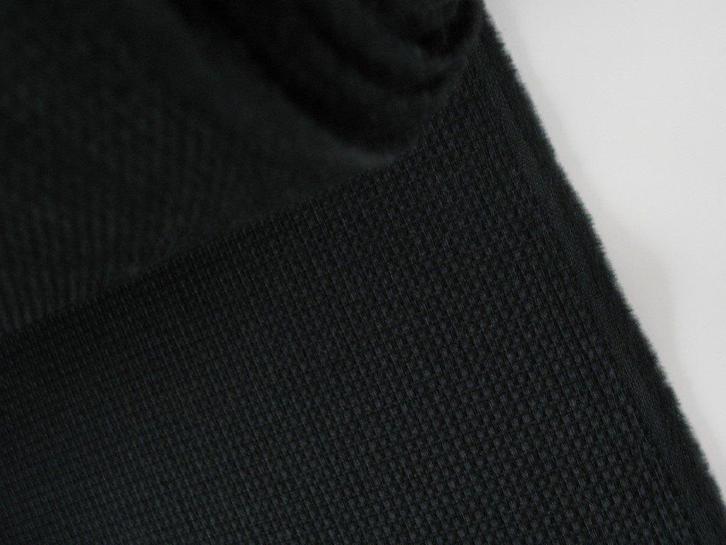 Camira Urban YN009; zwart; 13,5 meter meubelstof, Hobby en Vrije tijd, Stoffen en Lappen, Nieuw, Overige materialen, 120 cm of meer