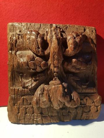 16e 17e eeuws houtsnijwerk ornament beschikbaar voor biedingen