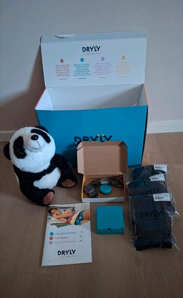 Dryly plaswekker met 3 broekjes 134-140  beschikbaar voor biedingen