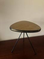 Vintage 3-poot bijzettafeltje, Minder dan 45 cm, Minder dan 55 cm, Gebruikt, Ophalen of Verzenden