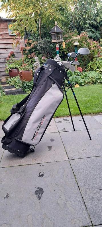 Mooie complete PROGRESSION golfset met extra's.  beschikbaar voor biedingen