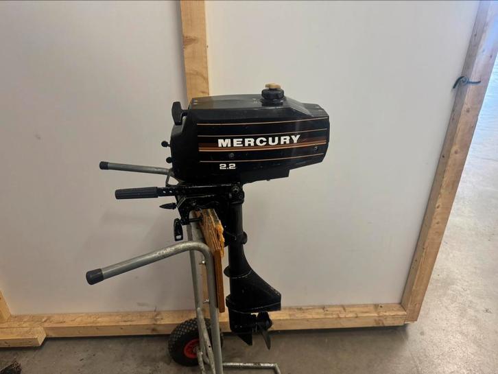 Zeer nette Mercury 2.2pk buitenboordmotor eventueel met boot, Watersport en Boten, Buiten- en Binnenboordmotoren, Zo goed als nieuw