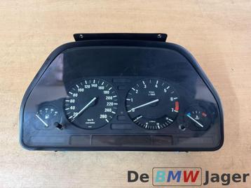 Instrumentenpaneel BMW 5-serie E34 7-serie E32 8350524 beschikbaar voor biedingen