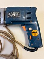 220 volt AEG klopboormachine, Doe-het-zelf en Verbouw, Gereedschap | Boormachines, Ophalen of Verzenden, Zo goed als nieuw, Boormachine