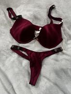 Donkerrood BH- setje maat B, Kleding | Dames, Ondergoed en Lingerie, Ophalen, Rood