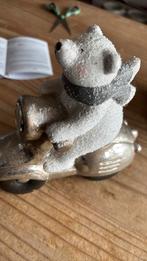 Ijsbeer op scooter, Verzamelen, Beelden en Beeldjes, Ophalen of Verzenden, Zo goed als nieuw