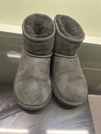 Ugg ultra mini maat 32,5 zgan, Ophalen of Verzenden, Zo goed als nieuw, Jongen of Meisje, Laarzen