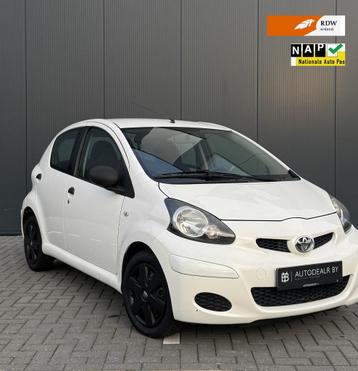 Toyota Aygo 1.0 12V 5DRS 2012 | Nwe APK | Airco | 138.506 KM beschikbaar voor biedingen