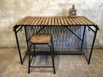 Gave vintage industriele tafel | bureau | buro uit Frankrijk beschikbaar voor biedingen