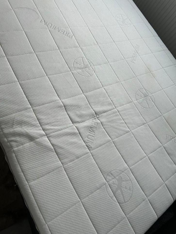 Matras 140x200 - Ideaal voor 2 personen!, Huis en Inrichting, Slaapkamer | Matrassen en Bedbodems, Gebruikt, Matras, 140 cm, 200 cm