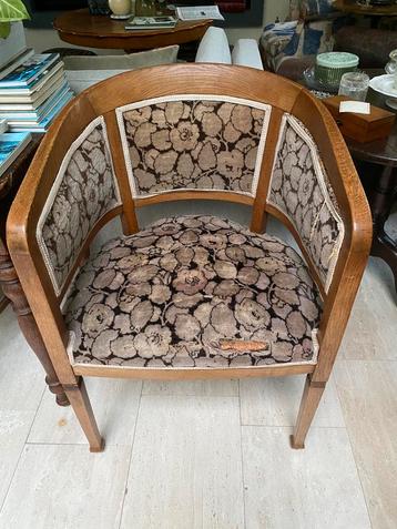 Antieke Art Deco stoel beschikbaar voor biedingen