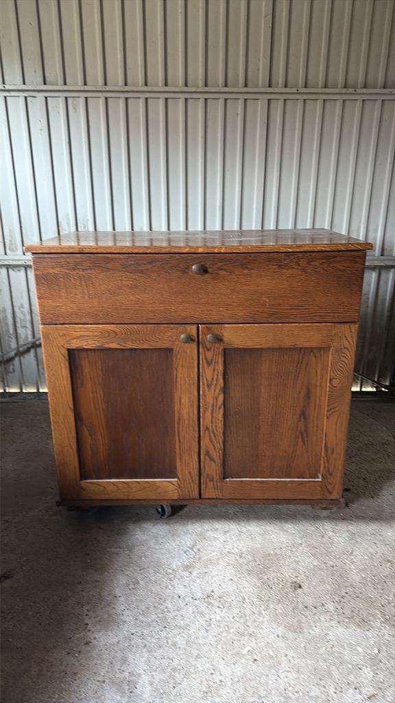 Eiken computerkast met uittrekbaar blad, Huis en Inrichting, Kasten | Computermeubels, Ophalen, Gebruikt, 70 tot 120 cm, Eikenhout