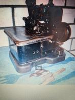 Oude Lockmachine, Hobby en Vrije tijd, Naaimachines en Toebehoren, Ophalen, Gebruikt, Lockmachine, Overige merken