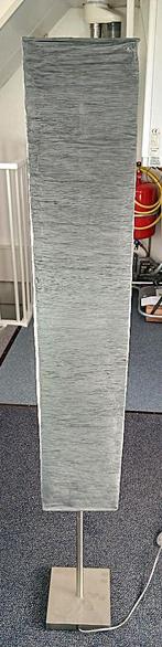 Staande lamp met RVS voet en papieren kap, Huis en Inrichting, Lampen | Vloerlampen, Ophalen, Gebruikt, Metaal, 100 tot 150 cm