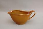 sauskom of juskom croma van Villeroy en Boch vintage, Gebruikt, Ophalen of Verzenden, Kom(men), Overige stijlen