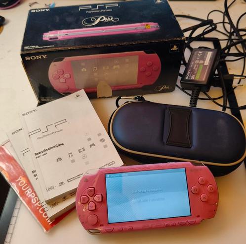 Sony PSP 1004 pink met hoes en 3 films, Spelcomputers en Games, Spelcomputers | Sony PSP, Zo goed als nieuw, PSP, Roze, Met UMD-films