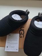 Nieuwe orginele zwarte UGG pantoffels 
Maat 35, UGG, Jongen of Meisje, Overige typen, Nieuw