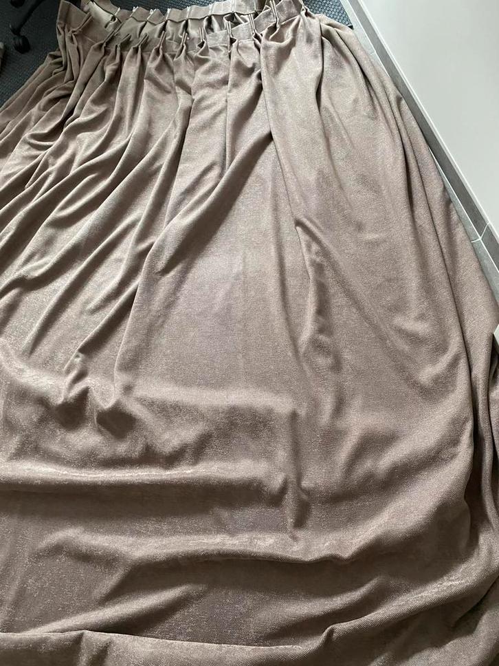 Luxe (prima verduisterende) gordijn, taupe, 245 x 255, Huis en Inrichting, Stoffering | Gordijnen en Lamellen, Zo goed als nieuw