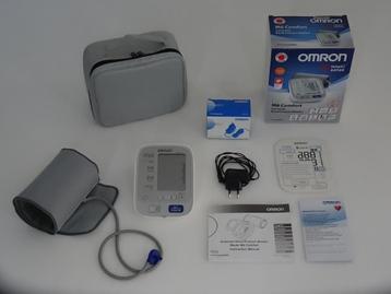 Omron M6 Comfort bloeddrukmeter met manchet en AC-adapter beschikbaar voor biedingen