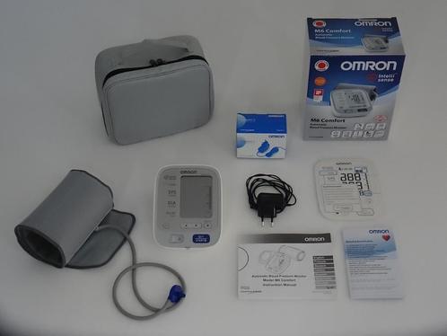 Omron M6 Comfort bloeddrukmeter met manchet en AC-adapter, Diversen, Verpleegmiddelen, Ophalen of Verzenden