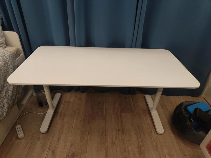 IKEA BEKANT Bureau - Wit, Verstelbaar, 160x80, Huis en Inrichting, Bureaus, Zo goed als nieuw, Bureau, In hoogte verstelbaar, Ophalen
