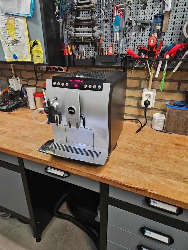 Jura z5 2de generatie onderhoudsbeurt&Garantie!, Witgoed en Apparatuur, Koffiezetapparaten, Refurbished, Gemalen koffie, Koffiemachine