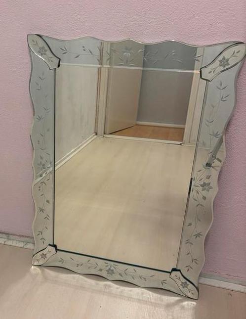 Grote spiegel met bloemmotief, Huis en Inrichting, Woonaccessoires | Spiegels, Zo goed als nieuw, 75 tot 100 cm, Minder dan 100 cm