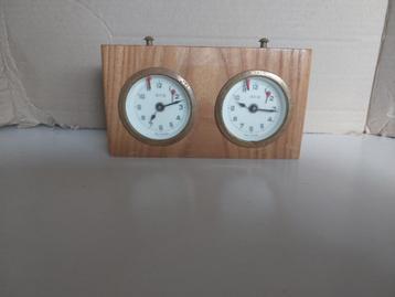 vintage BHB schaakklok beschikbaar voor biedingen