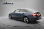 Mercedes-benz A-KLASSE Sedan 180 Business Solution Automaat, Auto's, Gebruikt, Euro 6, 4 cilinders, Met garantie (alle)
