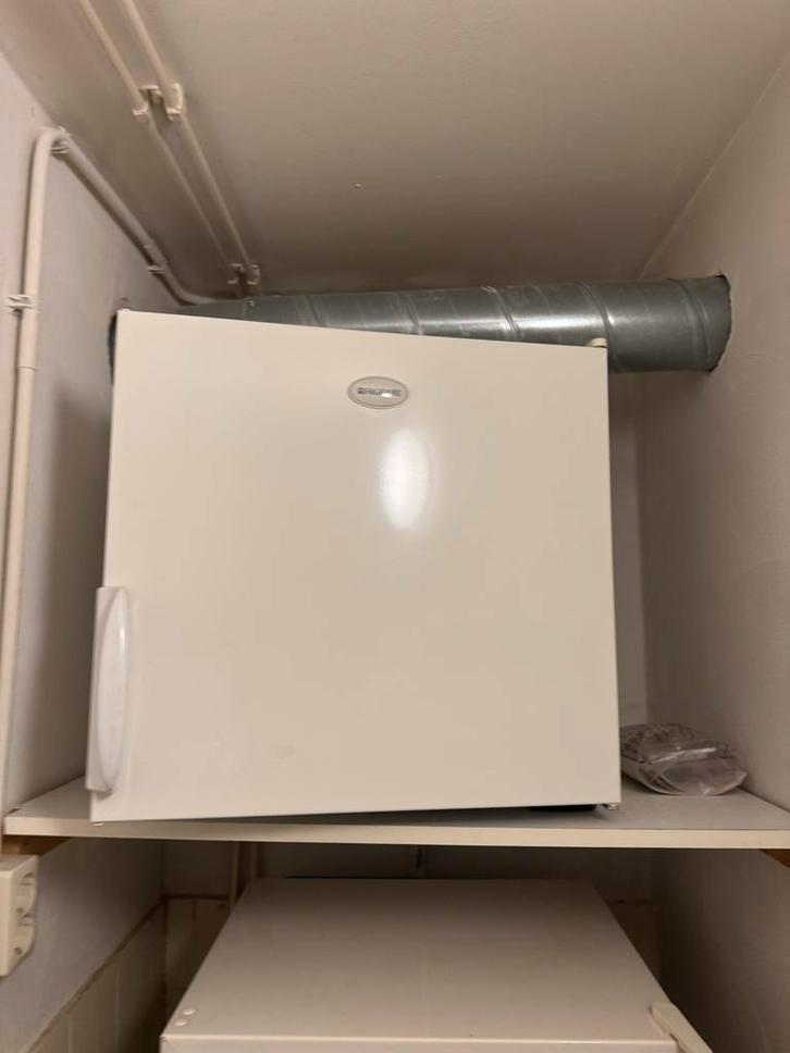 2 Kleine Frigidaire Vriezers te Koop, Witgoed en Apparatuur, Vriezers en Diepvrieskisten, Gebruikt, Vrijstaand, Vrieskast, Minder dan 85 cm