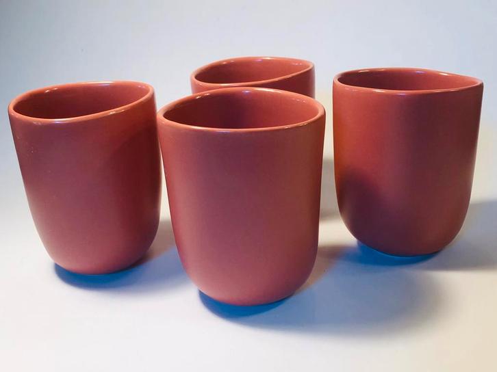 Vier oudroze keramieken koffiekopjes van de Blokker, Huis en Inrichting, Keuken | Servies, Zo goed als nieuw, Kop(pen) en/of Schotel(s)