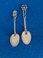 Twee verzilverde lepeltjes met Edelweiss motief, Antiek en Kunst, Ophalen of Verzenden