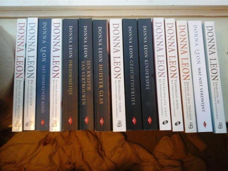 donna leon-4 stuks-uitstekende staat-losse verkoop, Boeken, Thrillers, Zo goed als nieuw, Ophalen of Verzenden
