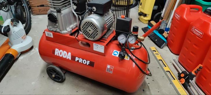 Roda Compressor - Professioneel model, Doe-het-zelf en Verbouw, Compressors, Gebruikt, 6 tot 10 bar, 25 tot 100 liter, Minder dan 200 liter/min