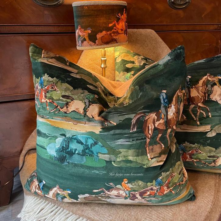 Engelse SET kussens Mulberry Morning Gallop velvet, Huis en Inrichting, Woonaccessoires | Kussens, Nieuw, Overige kleuren, Vierkant