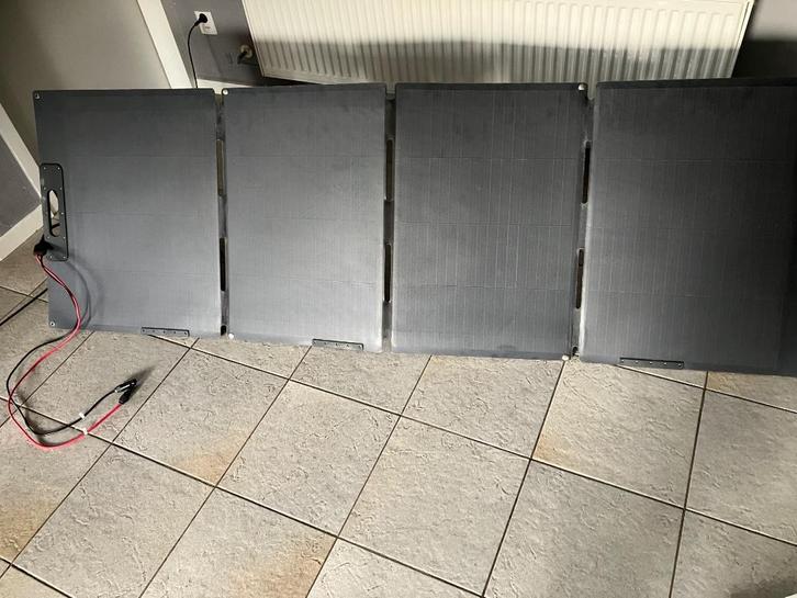 draagbaar zonnepaneel Bluetti mp200, Caravans en Kamperen, Kampeeraccessoires, Gebruikt, Ophalen