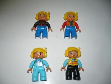 DUPLO  4 RADIO POPPETJES   5,00 beschikbaar voor biedingen