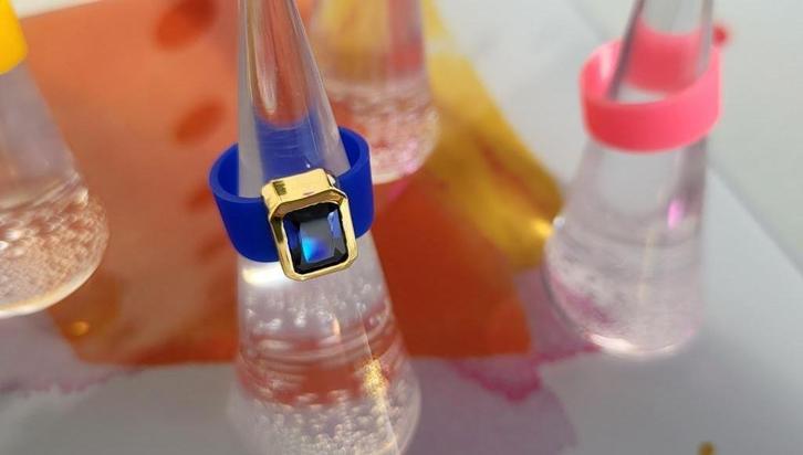 Toffe statement ring 💎 zirkonia donkerblauw, Sieraden, Tassen en Uiterlijk, Ringen, Nieuw, Dame, 17 tot 18, Blauw, Zilver, Verzenden