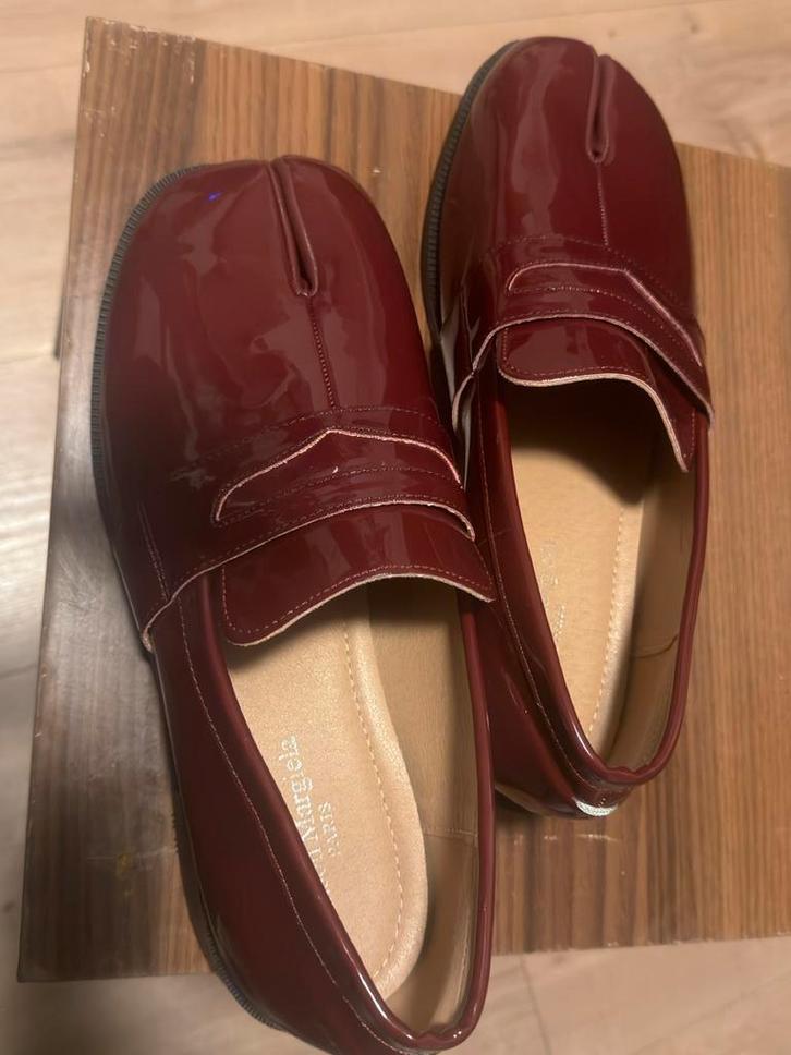 Maison Margiela Tabi Loafers - Bordeaux, Kleding | Dames, Schoenen, Nieuw, Instappers, Rood, Ophalen of Verzenden